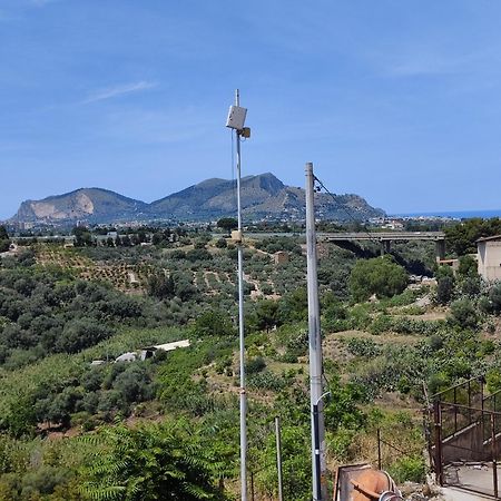 Appartamento Panoramico Wifi Tv Centro Storico Casteldaccia Esterno foto